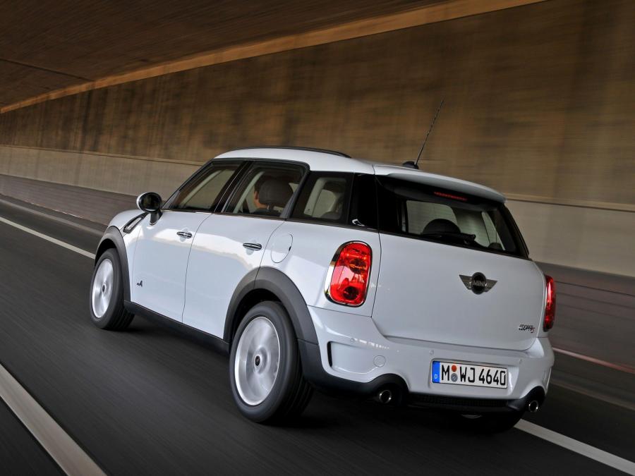  Mini Cooper Countryman S All4 2010 года  (фото 3 из 67)